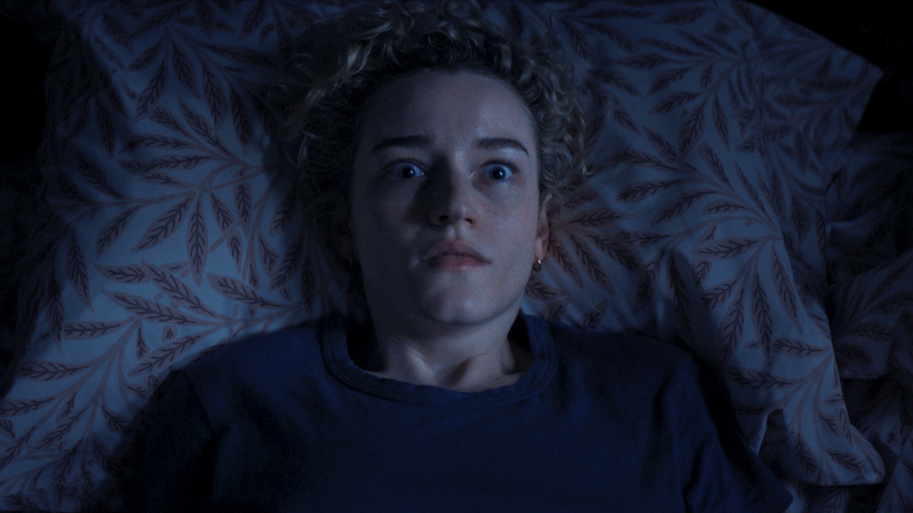 Weapons Review: The Most Twisted Studio Movie of the Year